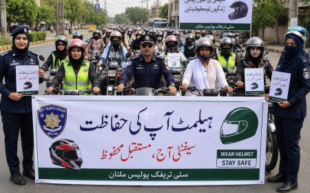 بوسن روڈ پر ہیلمٹ آگاہی ریلی، خواتین بائیک رائڈرز کی بھرپور شرکت