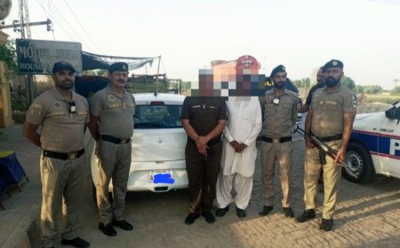 موٹر وے پر چوری شدہ کار برآمد 