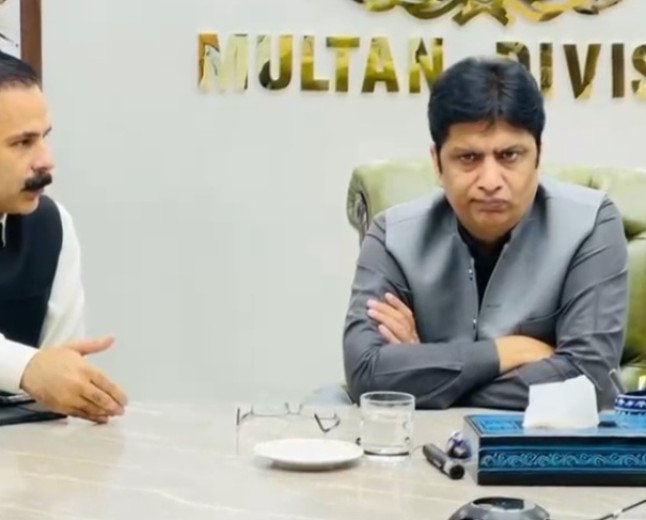 کمشنر کی سربراہی میں کارپوریشن کا اجلاس